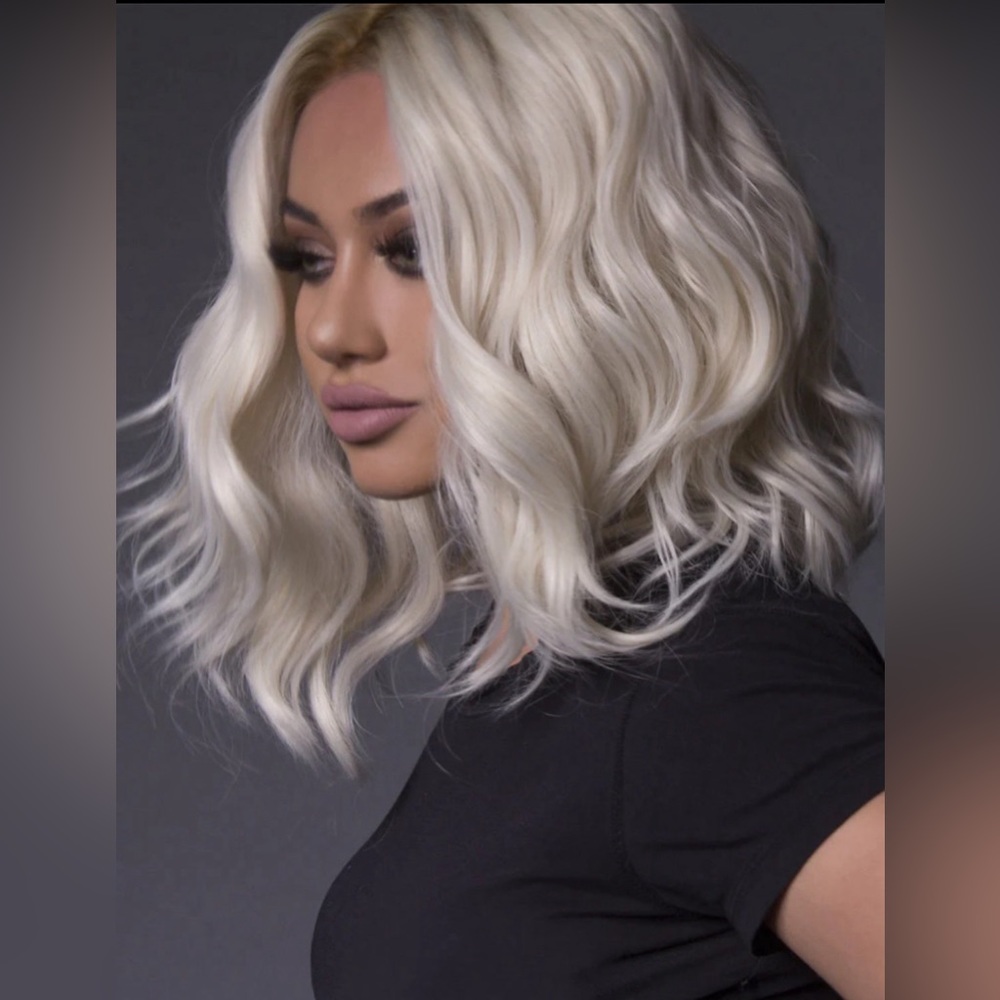 Bellami Platinum Blonde Zarah Body Wave Wig Shoulder length 14”